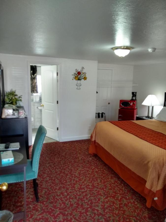 Holiday Motel Bend Exterior foto
