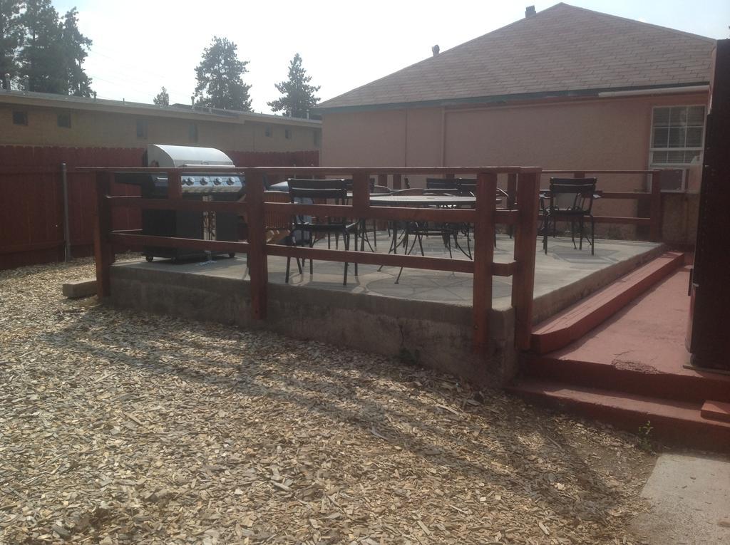 Holiday Motel Bend Exterior foto